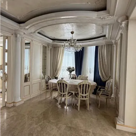 French Boulevard Luxury *