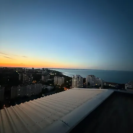 French Boulevard Luxury Apartment *
