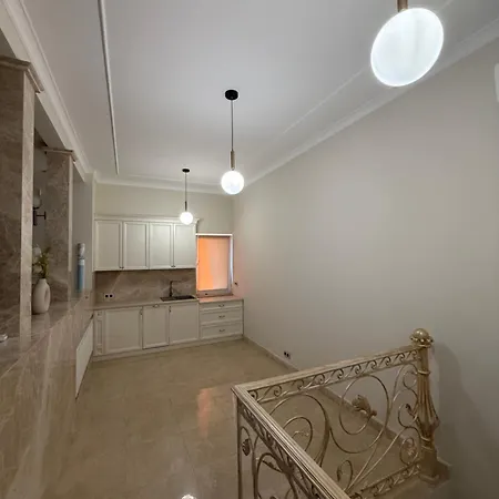 French Boulevard Luxury Apartment *