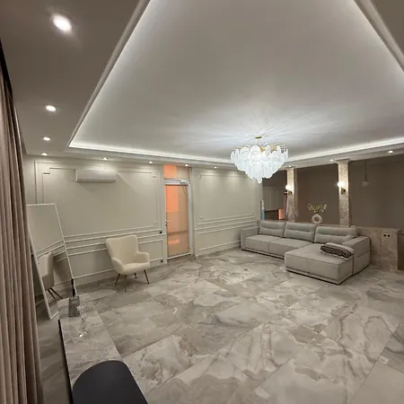 French Boulevard Luxury Apartment Odesa